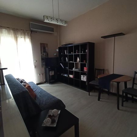 Modern Apartment, 5΄ Walk From Central Metro Station Афины Экстерьер фото