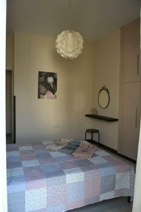 Modern Apartment, 5΄ Walk From Central Metro Station Афины Экстерьер фото