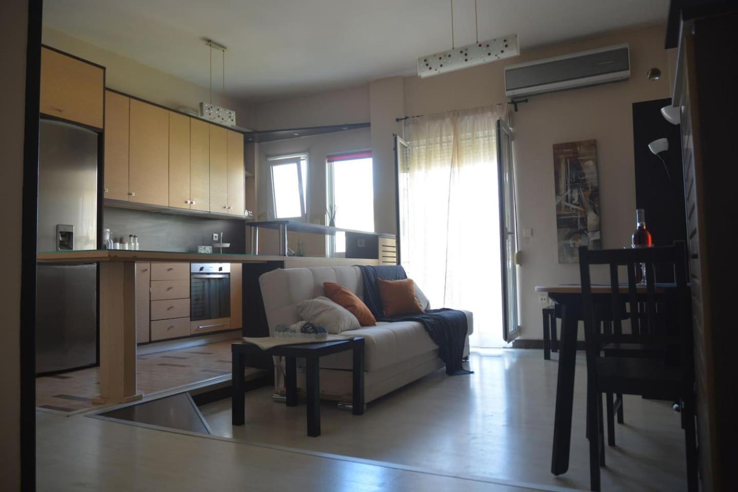 Modern Apartment, 5΄ Walk From Central Metro Station Афины Экстерьер фото