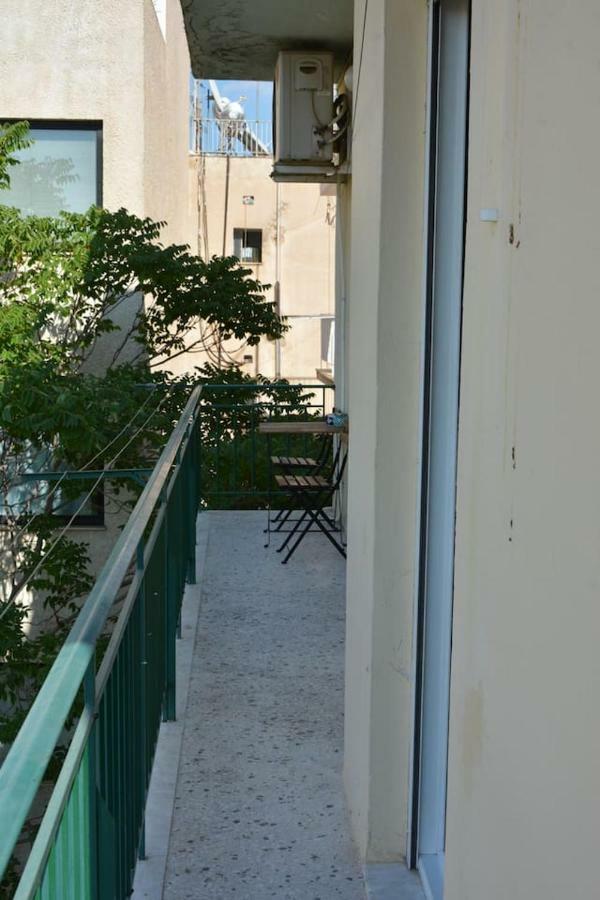 Modern Apartment, 5΄ Walk From Central Metro Station Афины Экстерьер фото