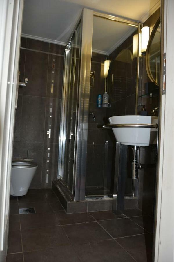 Modern Apartment, 5΄ Walk From Central Metro Station Афины Экстерьер фото
