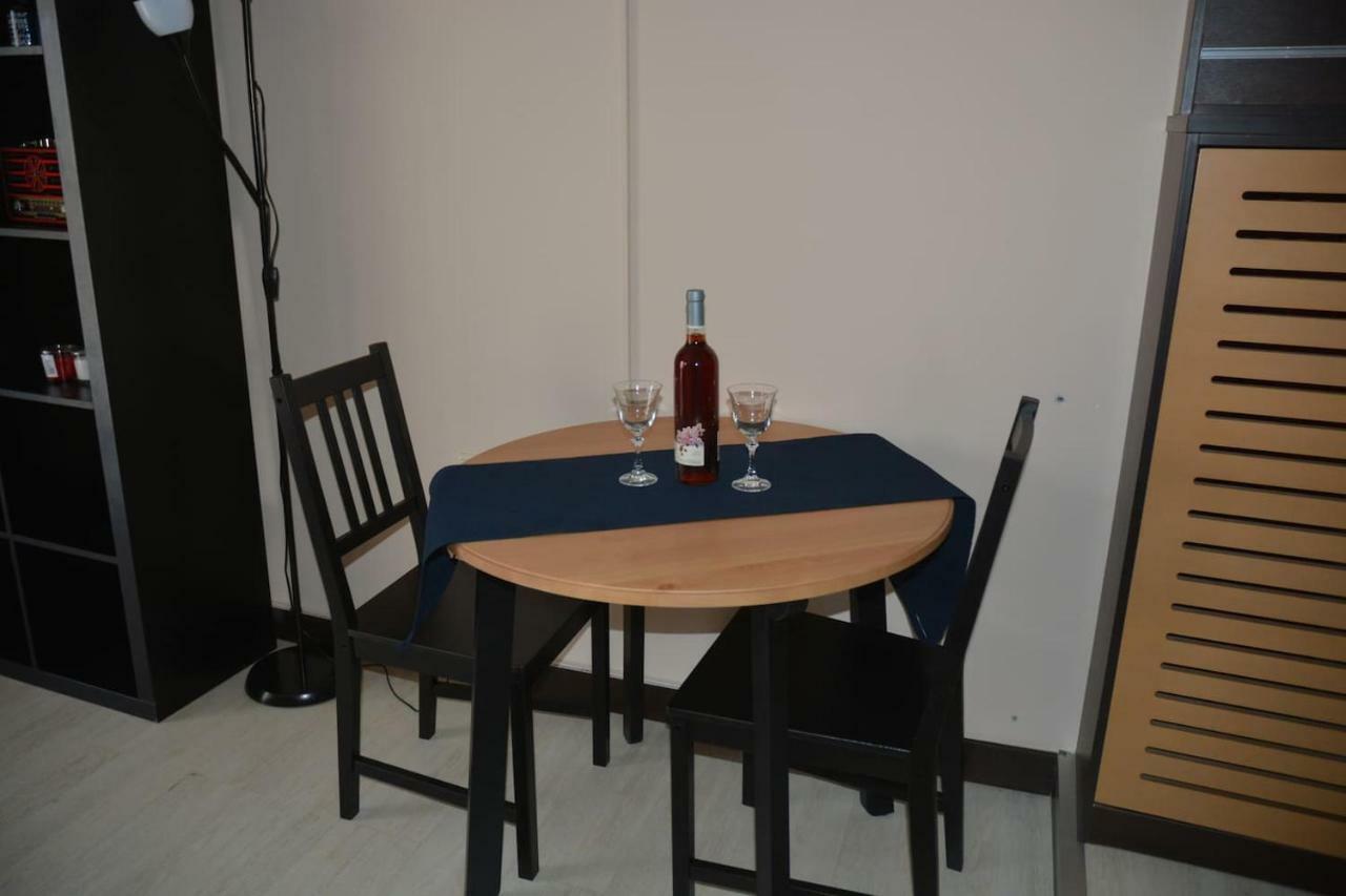 Modern Apartment, 5΄ Walk From Central Metro Station Афины Экстерьер фото
