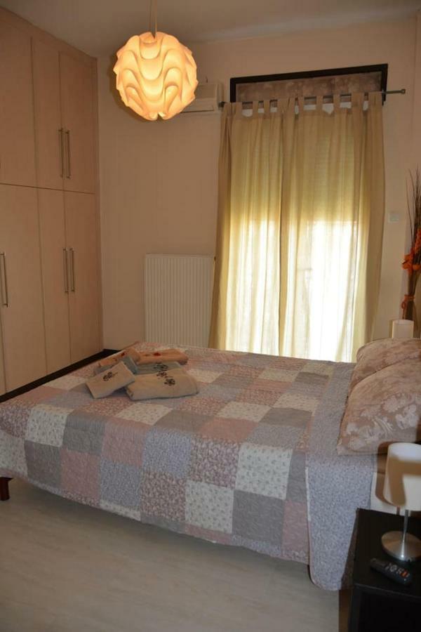 Modern Apartment, 5΄ Walk From Central Metro Station Афины Экстерьер фото