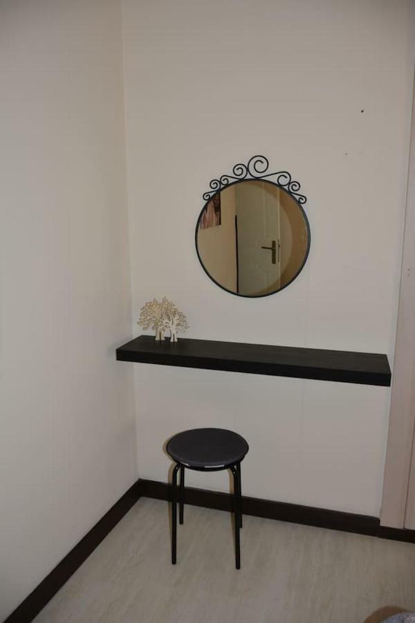 Modern Apartment, 5΄ Walk From Central Metro Station Афины Экстерьер фото