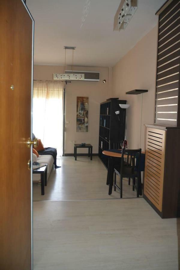Modern Apartment, 5΄ Walk From Central Metro Station Афины Экстерьер фото